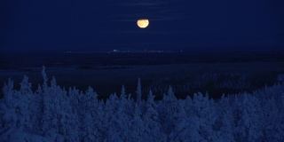 芬兰拉普兰的浪漫月光