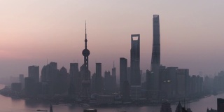 T/L TD鸟瞰图上海地平线在黎明，从夜晚到白天/上海，中国