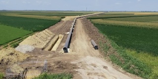 飞越石油和天然气管道建设工地-土耳其河
