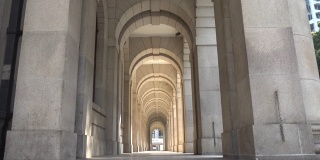 香港中央立法会大楼柱廊走廊