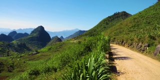 风景如画的山景在河江环线上的一个小蜿蜒的道路上，越南北部