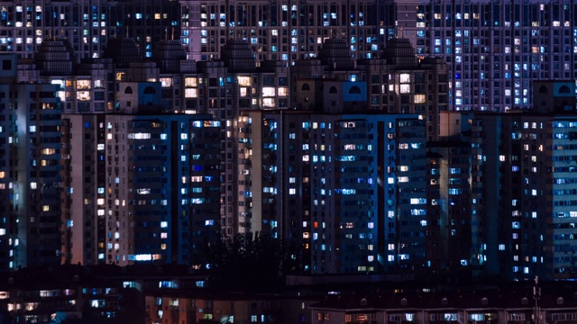 T/L ZI晚上的住宅区/北京，中国