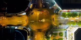 中国夜间时间武汉城市交通十字路口环形人行天桥航拍飞行全景4k时间流逝