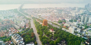 中国日落武汉黄鹤寺交通道路河流大桥航拍全景4k时间流逝