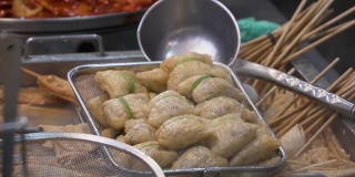 韩式鱼饼、菜汤、菜汤，韩国街头小吃