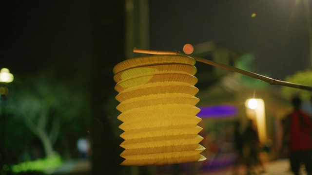 慢镜头60帧(fps)拍摄东马来西亚米里当地人庆祝中国中秋节的情景