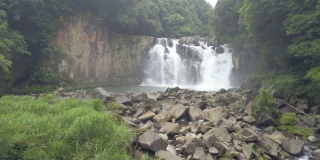 Sekinoo瀑布位于日本宫崎县宫崎县。Sekinoo瀑布是宫崎骏最大、最强大的瀑布之一。