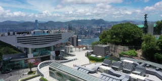 香港太平山顶塔的无人机照片