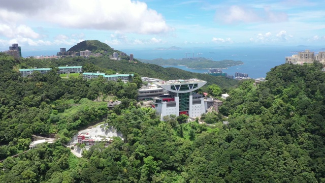 香港太平山顶塔的无人机照片