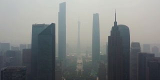 晴天雾霾广州市市中心著名广场航拍全景4k中国