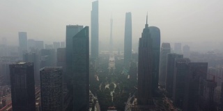 晴天雾霾广州市市中心著名广场航拍全景4k中国