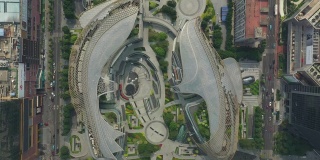晴天雾霾广州市中心著名商场交通街道高空俯视图4k中国