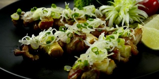 日式烤鸡串，韭菜串，洋葱片，日本料理