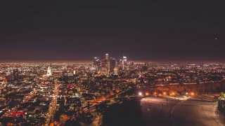 洛杉矶市中心的夜间无人机Hyper Lapse视频素材模板下载