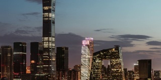 T/L TD鸟瞰图北京天际线和市中心黄昏/北京，中国