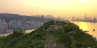 香港东部油塘附近山顶鸟瞰图