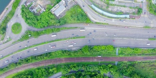 香港大埔区吐露港公路清晨城市高架桥交通情况