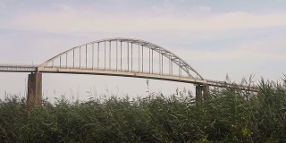 切萨皮克市大桥跨越切萨皮克和特拉华运河的近距离实时镜头