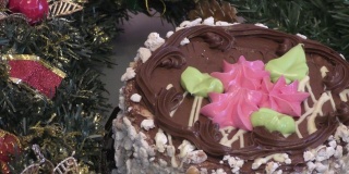 饼干蛋糕和圣诞装饰品