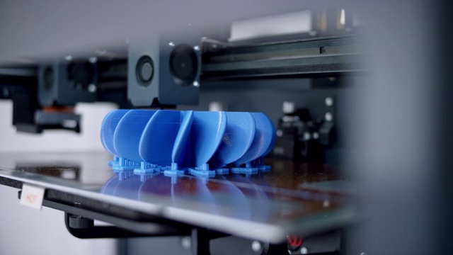 螺旋桨风扇模型正在构建内3D打印机