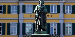 德国波恩的贝多芬雕像