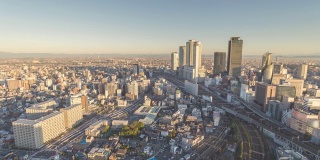 日本名古屋时间间隔4K，城市天际线昼夜间隔在名古屋火车站和商业中心