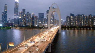 交通通过桥梁到城市视频素材模板下载