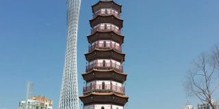 中国广州古塔和现代建筑鸟瞰图。