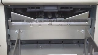 印刷车间的机器工作视频素材模板下载