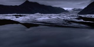 极地之夜的浮冰