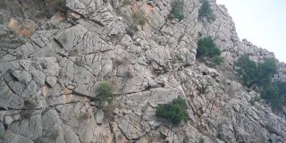传说中的土耳其奇迈拉峰的岩石斜坡