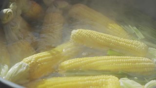 煮熟的玉米视频素材模板下载