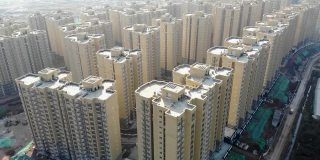 中国新公寓楼的天线。