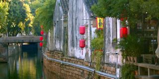 苏州水镇风格的灯笼和河流建筑4K实景视频元素2-24