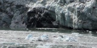 阿拉斯加，马杰瑞冰川附近的潮汐冰川。
