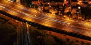 4K全空中夜间延时(hyperlapse)，雅典市中心繁忙的高速公路