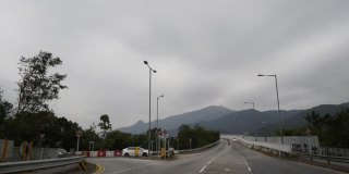 大帽山是香港最高的山，位于八乡道交通