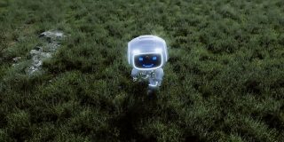 一个有趣的玩具机器人在一个未来城市的背景草地上。未来的概念。现实的4 k的动画。