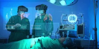 医生戴VR护目镜在手术室与患者讨论，AR增强现实手术技术医院医疗保健。未来数字技术的未来背景。