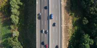 利用人工智能和数字技术在高速公路上跟踪交通