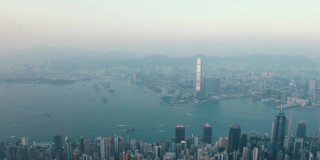 日落时分，香港维多利亚山顶的电台
