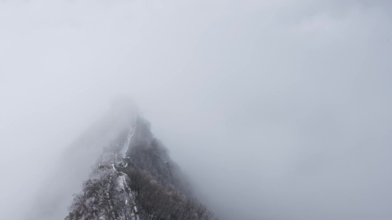 雪后的长城，云雾中的自然风光(延时)