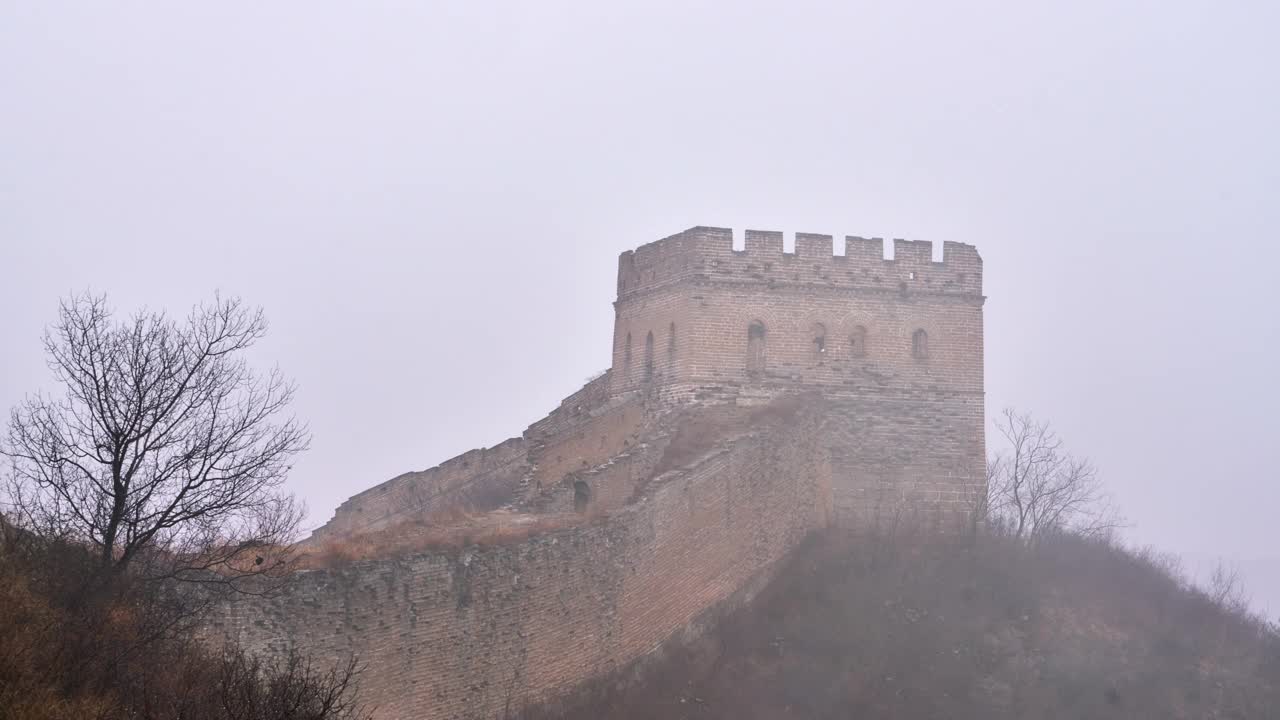 春雨中的长城，雨雾中的自然风光(延时)