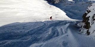 在意大利阿尔卑斯山免费滑雪，头盔POV