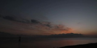 实时/青海湖的日出，青海，中国