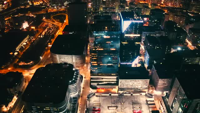 香港九龙湾地区的无人机夜景