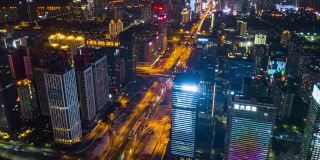 中国夜间时间深圳市区交通街道航拍全景，4k时间间隔