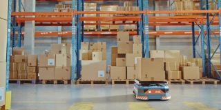 未来技术3D概念:自动化现代零售仓库AGV机器人运输纸箱配送物流中心。自动引导车辆运送货物，产品，包裹