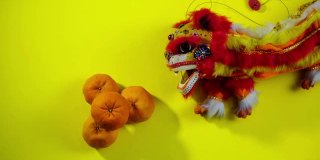 舞狮、木偶和橘子——中国新年装饰品