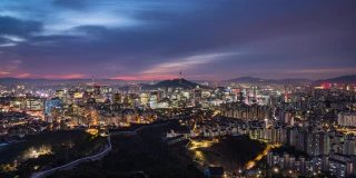首尔城市天际线和首尔塔